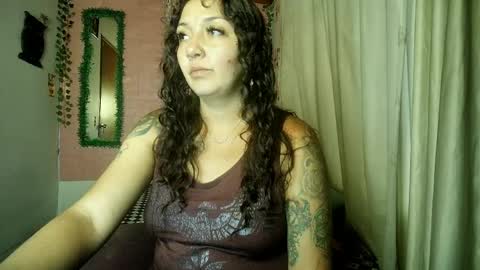 Snapshot of callme_lolas chatting on May 2026 11:10:01 PM paula online show from May 2026 11:10:01 PM