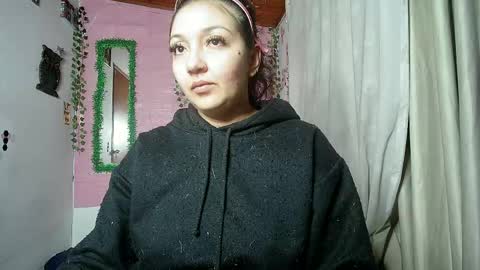 Snapshot of callme_lolas chatting on June 2026 05:20:01 AM paula online show from June 2026 05:20:01 AM