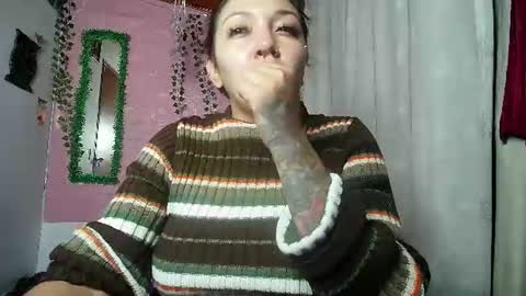 Snapshot of callme_lolas chatting on July 2026 02:13:02 AM paula online show from July 2026 02:13:02 AM