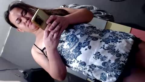 Snapshot of callme_mama chatting on August 2026 01:26:02 AM Althea online show from August 2026 01:26:02 AM
