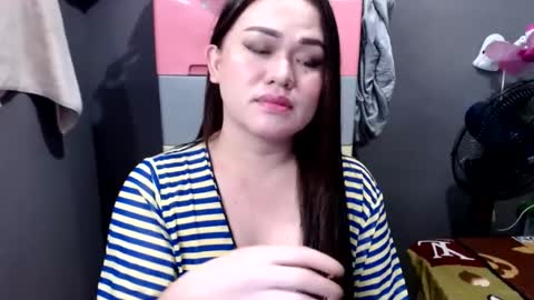 Snapshot of callme_mama chatting on August 2026 05:11:02 PM Althea online show from August 2026 05:11:02 PM
