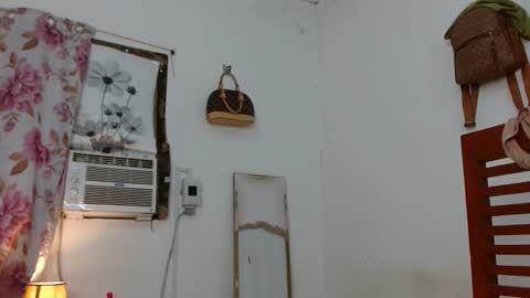 Snapshot of callme_shiel chatting on September 2025 06:46:01 PM shiela online show from September 2025 06:46:01 PM