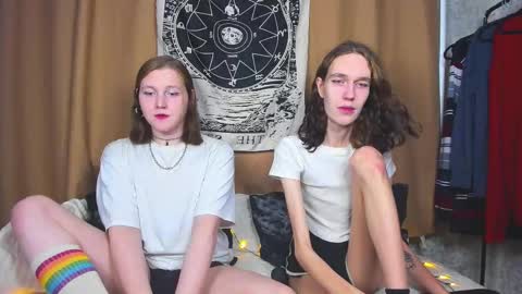 Snapshot of calvin_kevin_grem chatting on March 2025 05:57:01 AM Calvin Kevin Grem online show from March 2025 05:57:01 AM