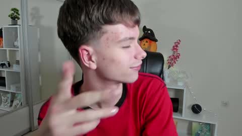 Hey I am Calvin  online show from January 2025 07:10:02 PM