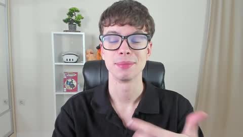 Hey I am Calvin  online show from January 2025 07:07:01 PM