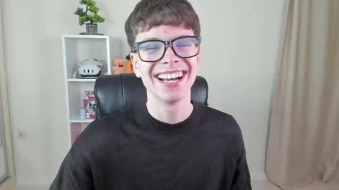 Hey I am Calvin  online show from March 2025 07:06:02 PM