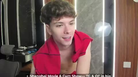 Snapshot of calvin_loves_you chatting on July 2026 03:07:02 PM Hey I am Calvin online show from July 2026 03:07:02 PM