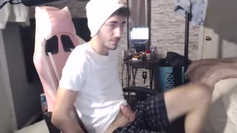 Snapshot of calvin_tanner chatting on December 2024 01:18:02 AM calvin_tanner online show from December 2024 01:18:02 AM