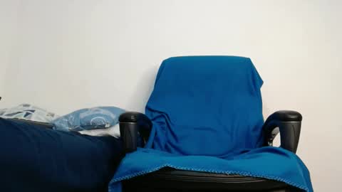 Snapshot of calvinhotlatino chatting on November 2025 01:37:02 AM calvinhotlatino online show from November 2025 01:37:02 AM