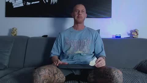 Calvin  online show from January 2025 11:23:01 PM