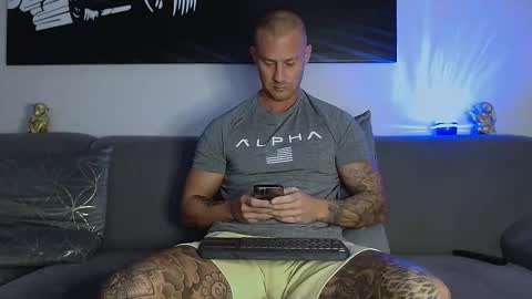 Calvin  online show from January 2025 06:33:01 AM