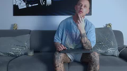 Calvin  online show from February 2025 07:23:02 AM