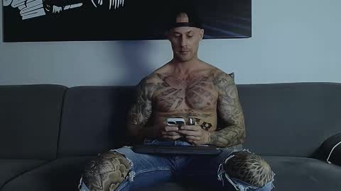 Calvin  online show from September 2025 10:02:02 PM