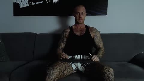 Calvin  online show from October 2025 06:58:02 AM