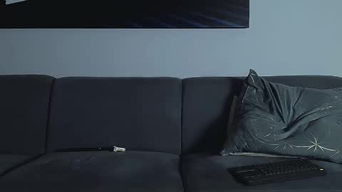 Calvin  online show from November 2025 11:35:01 PM