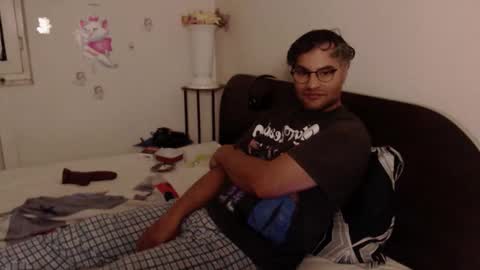 Calvinjohnlad online show from November 2025 03:18:02 PM