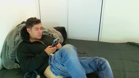 camara110 online show from October 2025 08:03:02 PM