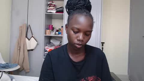 Snapshot of camclit chatting on December 2024 06:52:01 AM Princess online show from December 2024 06:52:01 AM