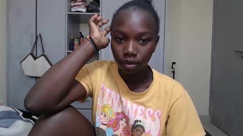 Snapshot of camclit chatting on January 2025 05:28:02 AM Princess online show from January 2025 05:28:02 AM