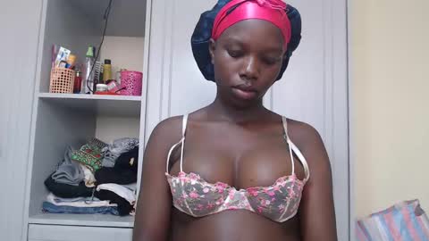 Snapshot of camclit chatting on March 2025 09:16:01 AM Princess online show from March 2025 09:16:01 AM