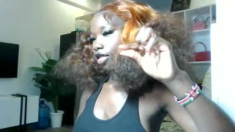 Snapshot of camclit chatting on November 2025 12:07:01 PM Princess online show from November 2025 12:07:01 PM