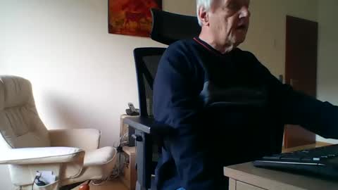 Snapshot of camcologne chatting on January 2025 09:42:02 AM camcologne online show from January 2025 09:42:02 AM