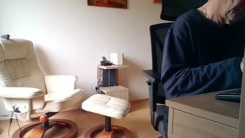 Snapshot of camcologne chatting on October 2025 10:16:02 AM camcologne online show from October 2025 10:16:02 AM