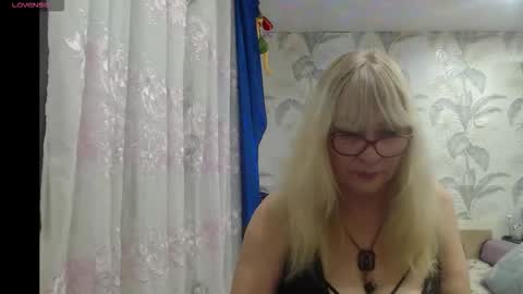 CamDiva1 online show from February 2026 03:06:02 PM