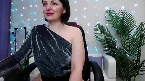 Snapshot of camelia_lillie chatting on May 2026 01:33:02 AM camelia_lillie online show from May 2026 01:33:02 AM