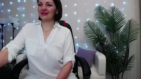 Snapshot of camelia_lillie chatting on May 2026 01:14:02 AM camelia_lillie online show from May 2026 01:14:02 AM