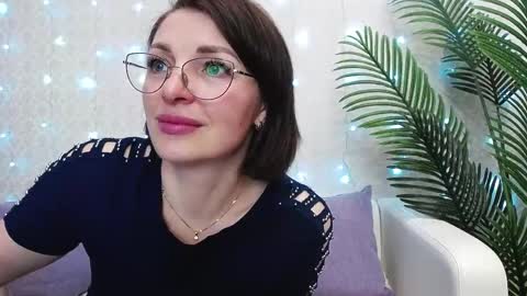 Snapshot of camelia_lillie chatting on May 2026 11:56:01 PM camelia_lillie online show from May 2026 11:56:01 PM