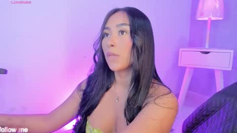 Snapshot of cameliaa_smiith chatting on October 2025 02:01:01 AM Camelia Smith online show from October 2025 02:01:01 AM