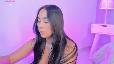 Snapshot of cameliaa_smiith chatting on October 2025 03:18:01 AM Camelia Smith online show from October 2025 03:18:01 AM