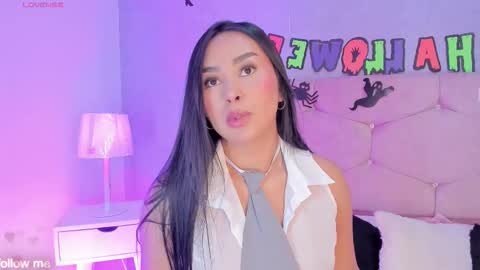 Snapshot of cameliaa_smiith chatting on October 2025 03:30:01 AM Camelia Smith online show from October 2025 03:30:01 AM