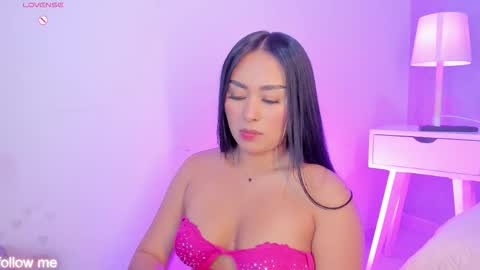 Snapshot of cameliaa_smiith chatting on November 2025 03:39:01 AM Camelia Smith online show from November 2025 03:39:01 AM