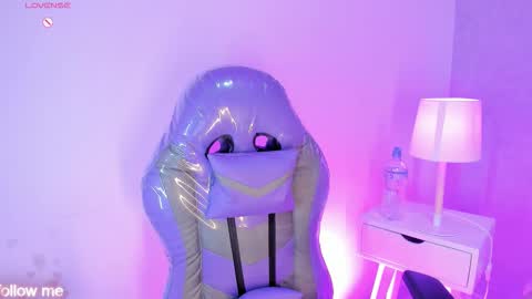 Snapshot of cameliaa_smiith chatting on November 2025 04:01:01 AM Camelia Smith online show from November 2025 04:01:01 AM