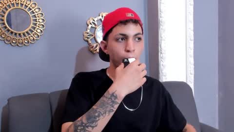 Snapshot of cameron_lux4 chatting on October 2025 04:14:01 AM CAMERON online show from October 2025 04:14:01 AM