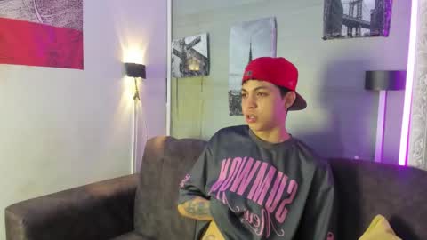 Snapshot of cameron_lux4 chatting on November 2025 12:49:02 PM CAMERON online show from November 2025 12:49:02 PM