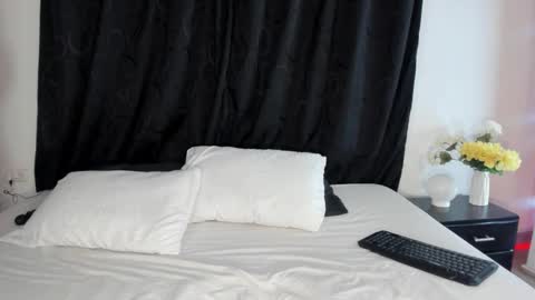 Camila cruz online show from March 2026 08:36:02 PM