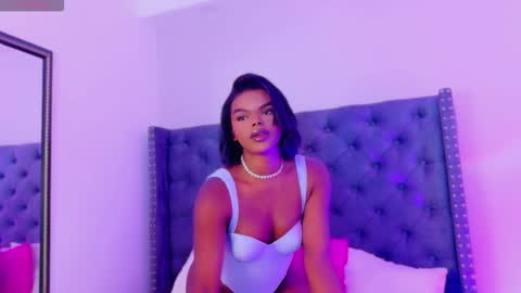 camiestrada online show from October 2025 09:59:01 PM