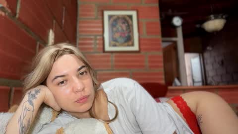 camii19y online show from November 2025 07:02:02 PM