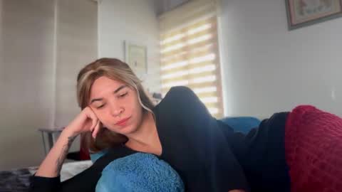 camii19y online show from November 2025 04:09:02 PM