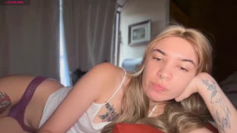 camii19y online show from April 2026 03:45:01 PM