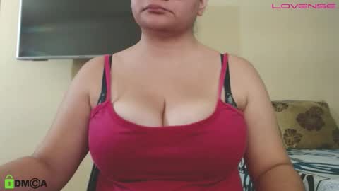 Camila  online show from March 2026 03:39:01 PM