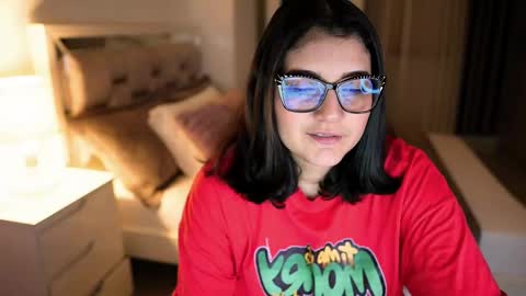 Camila buitrago online show from September 2025 11:17:02 PM