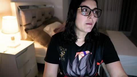 Camila buitrago online show from September 2025 11:30:02 PM