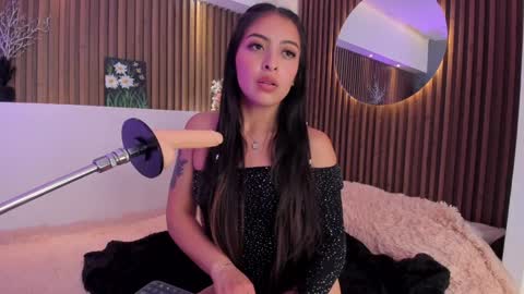 Snapshot of camila_dupont chatting on January 2025 08:22:02 PM Camila online show from January 2025 08:22:02 PM