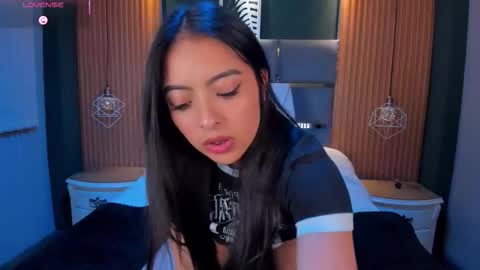 Snapshot of camila_dupont chatting on September 2025 04:12:01 AM Camila online show from September 2025 04:12:01 AM