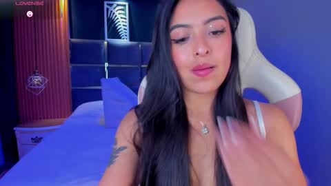 Snapshot of camila_dupont chatting on September 2025 03:51:01 AM Camila online show from September 2025 03:51:01 AM