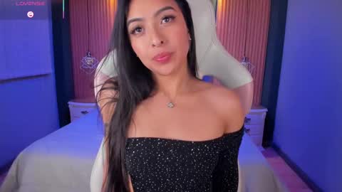 Snapshot of camila_dupont chatting on September 2025 03:54:01 AM Camila online show from September 2025 03:54:01 AM